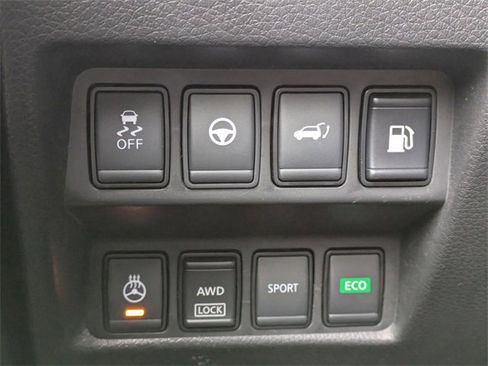 Used 2019 Nissan Rogue SL image 17