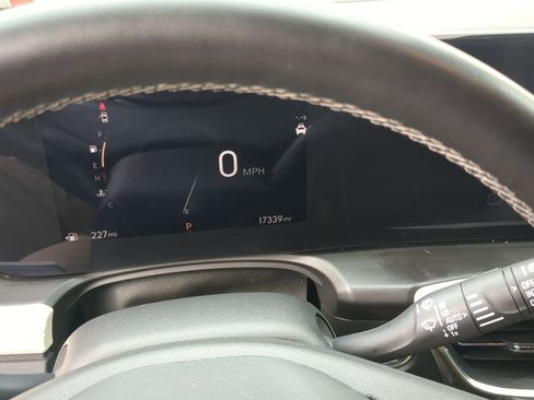 Used 2024 Buick Encore GX Avenir w/ Avenir Convenience Package image 16