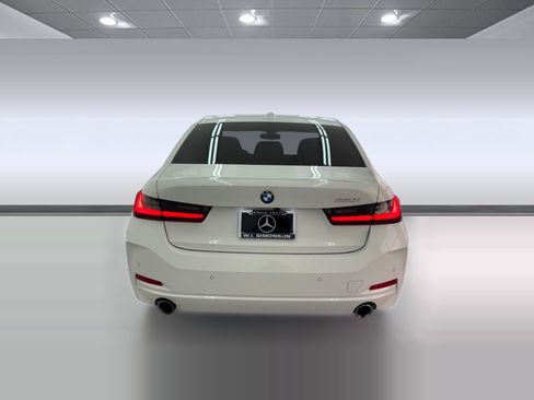Used 2024 BMW 330i Sedan w/ Convenience Package RWD image 9
