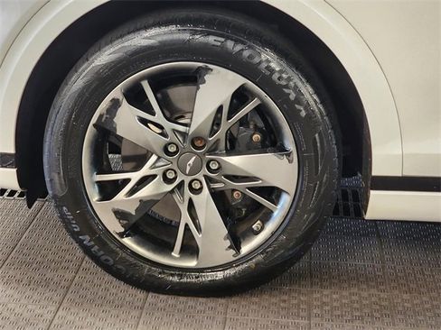 Used 2022 Genesis GV70 3.5T Sport w/ Sport Advanced Package image 11