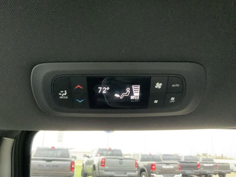 Used 2021 Chrysler Pacifica Limited w/ S Appearance Package image 59