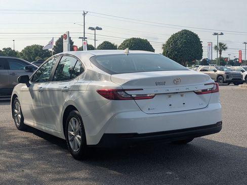 Certified 2025 Toyota Camry LE FWD image 5