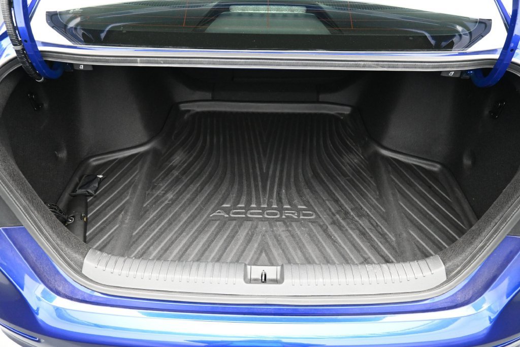 Used 2024 Honda Accord Sport image 15
