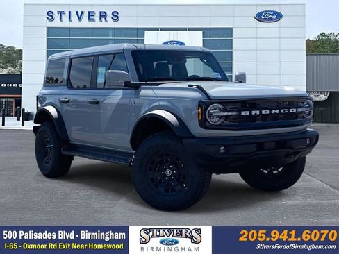 New 2026 Ford Bronco Outer Banks image 1