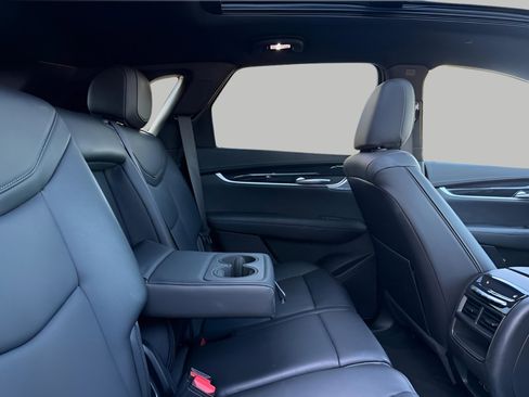 Certified 2025 Cadillac XT5 Premium Luxury image 10
