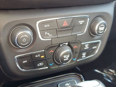 Used 2020 Jeep Compass Limited w/ Safety & Security Group image 19