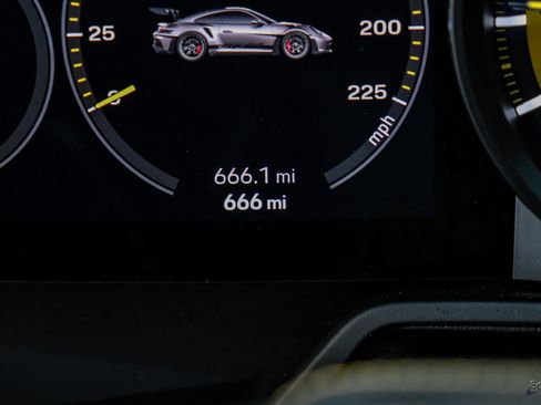 Used 2024 Maserati GranTurismo Trofeo AWD/4WD image 78