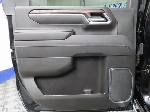 Used 2025 GMC Sierra 2500 SLT image 54