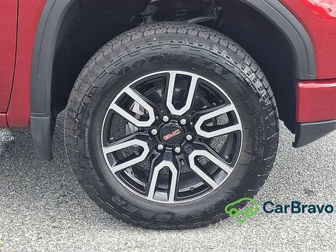 Certified 2026 GMC Sierra 1500 AT4 w/ Technology Package AWD/4WD image 8