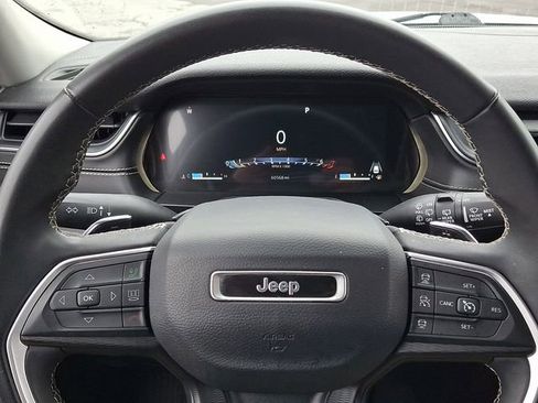 Used 2023 Jeep Grand Cherokee L Laredo image 19