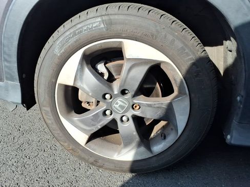 Used 2018 Honda HR-V EX-L image 4
