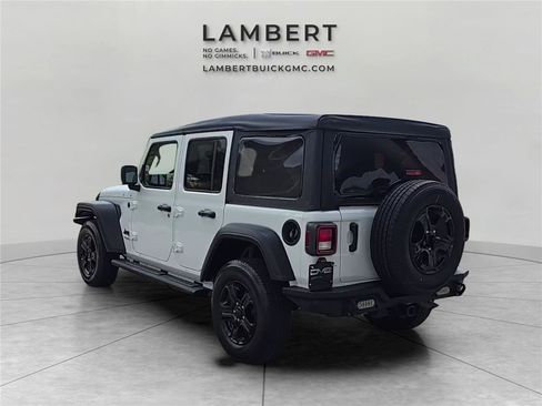 Used 2022 Jeep Wrangler Unlimited Sport AWD/4WD image 3