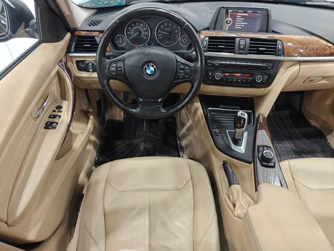 Used 2013 BMW 320i xDrive Sedan AWD/4WD image 4