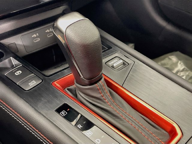 New 2027 Nissan Kicks SR w/ SR Premium Package FWD image 13