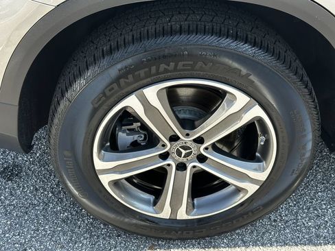 Certified 2021 Mercedes-Benz GLC 300 image 20