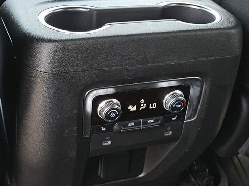 Used 2024 GMC Yukon XL Denali RWD image 35
