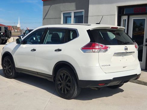 Used 2016 Nissan Rogue S FWD image 4