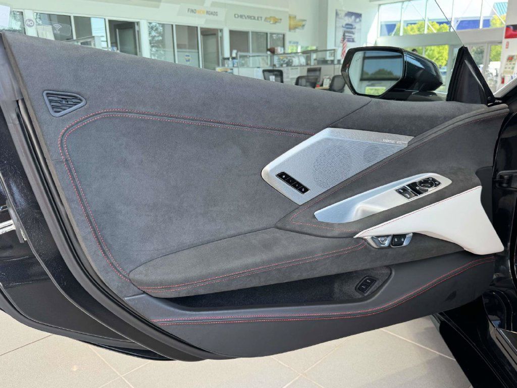 Used 2023 Chevrolet Corvette Stingray Premium Cpe w/ Z51 Performance Package RWD image 19