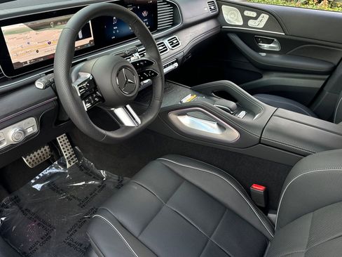 New 2025 Mercedes-Benz GLS 580 4MATIC image 13