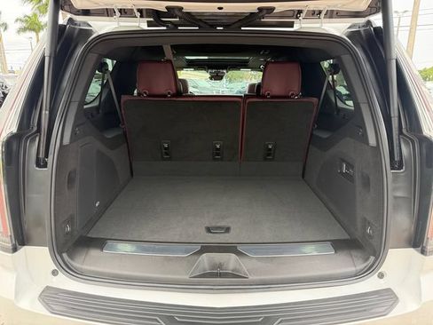 Used 2025 Cadillac Escalade ESV Premium Luxury w/ Touring Package AWD/4WD image 17