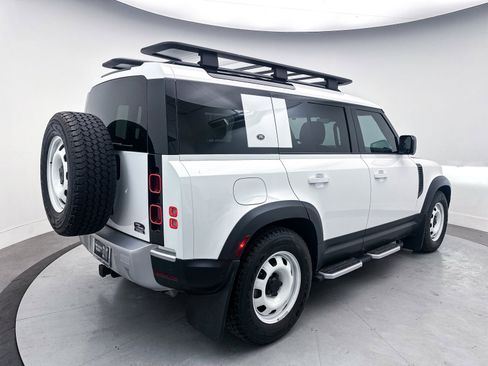 Used 2023 Land Rover Defender 110 S image 16