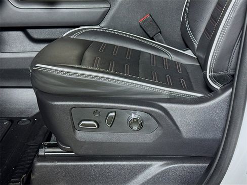 Certified 2024 GMC Sierra 2500 AT4X image 18