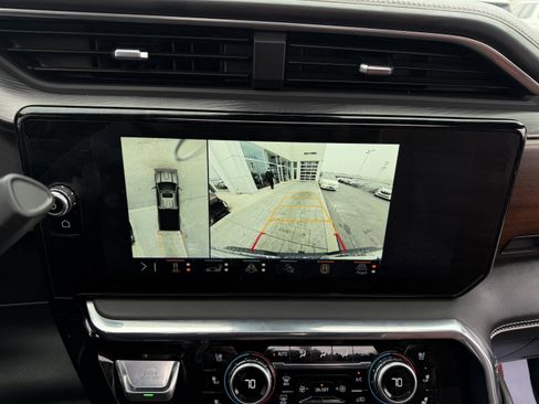 Used 2025 GMC Sierra 2500 Denali Ultimate image 21