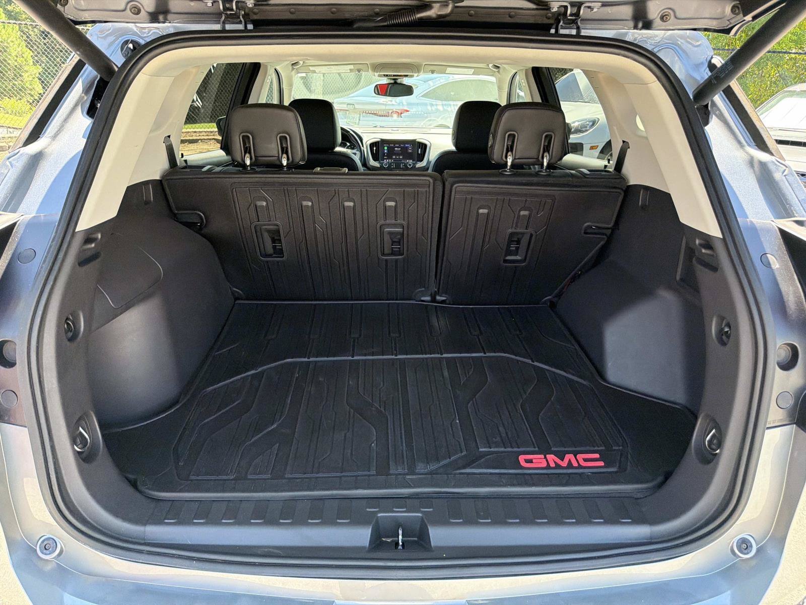 Used 2020 GMC Terrain Denali w/ Denali Premium Package FWD image 20