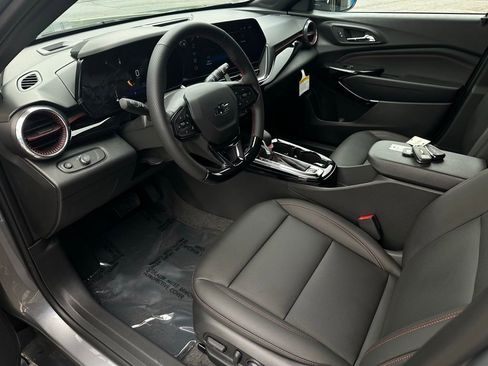 New 2026 Chevrolet Trax RS w/ Sunroof Package image 10