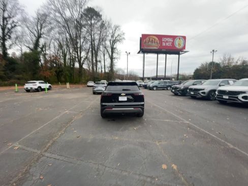 Used 2025 Chevrolet Equinox LT image 16