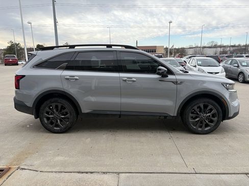 Used 2023 Kia Sorento SX Prestige image 4