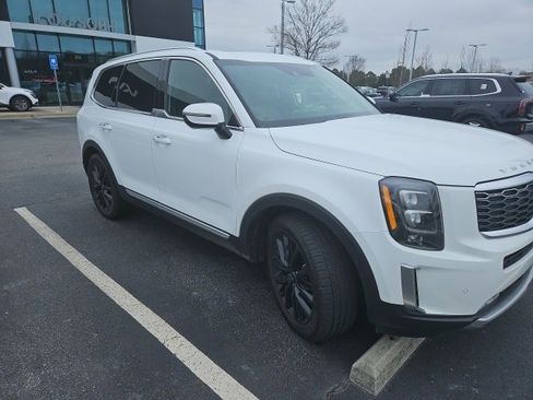 Certified 2020 Kia Telluride SX w/ SX Prestige Package image 3