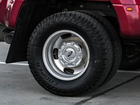 Used 2018 Ford F350 XLT w/ XLT Premium Package image 50