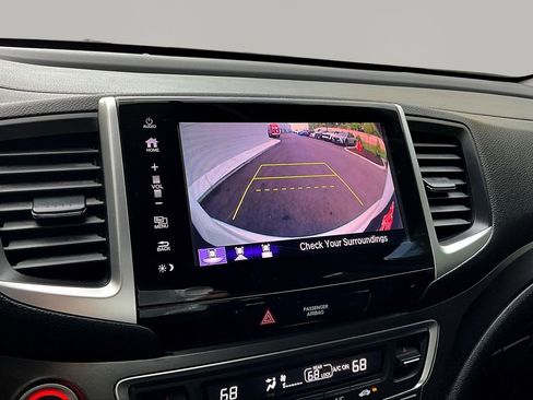 Used 2018 Honda Pilot EX image 14