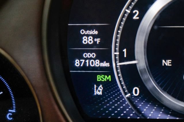 Used 2018 Lexus LS 500 w/ Accessory Package (Z1) RWD image 26