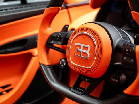 Used 2024 Bugatti Chiron Super Sport image 25