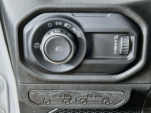 Used 2025 Jeep Wrangler Unlimited Sport AWD/4WD image 16