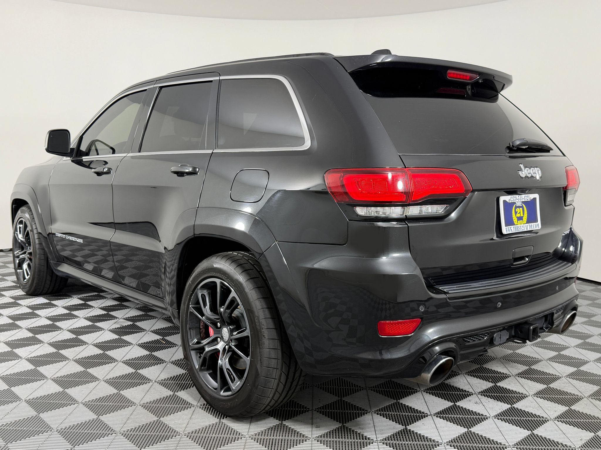 Used 2014 Jeep Grand Cherokee SRT8 w/ Luxury Group II AWD/4WD image 12
