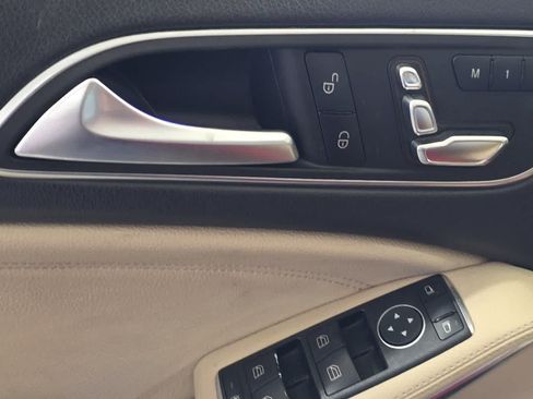 Used 2018 Mercedes-Benz GLA 250 image 15