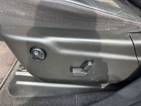 Used 2022 Jeep Grand Cherokee Laredo X image 10