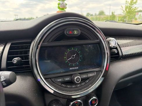 Used 2020 MINI Cooper S w/ Signature Upholstery Package FWD image 18