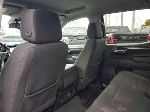 Used 2025 Chevrolet Silverado 1500 LT image 18