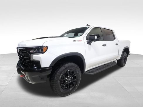 Used 2024 Chevrolet Silverado 1500 ZR2 AWD/4WD image 8