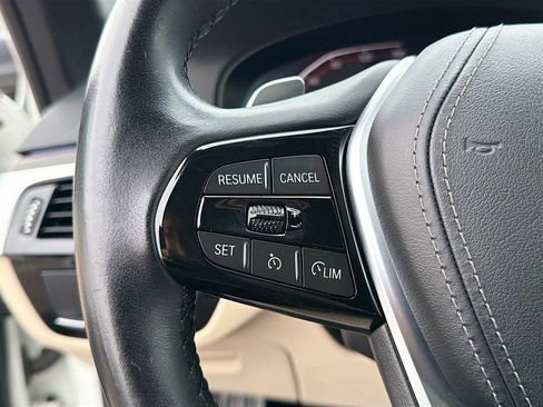 Used 2021 BMW 530i w/ Convenience Package image 38