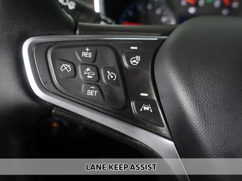 Used 2023 Chevrolet Equinox Premier FWD image 3