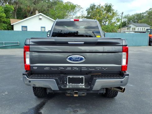Used 2019 Ford F250 XLT w/ XLT Premium Package AWD/4WD image 4