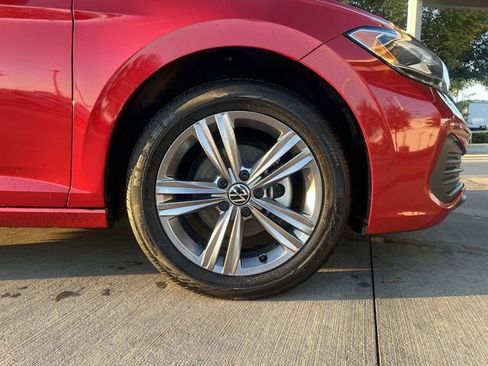 Certified 2023 Volkswagen Jetta SE image 8