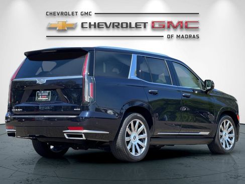 Used 2021 Cadillac Escalade Premium Luxury Platinum image 3