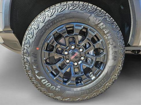 New 2026 GMC Canyon Elevation w/ Convenience Package RWD image 10