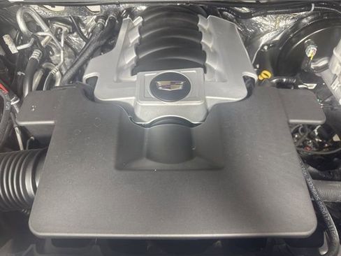 Used 2017 Cadillac Escalade ESV Premium Luxury image 9